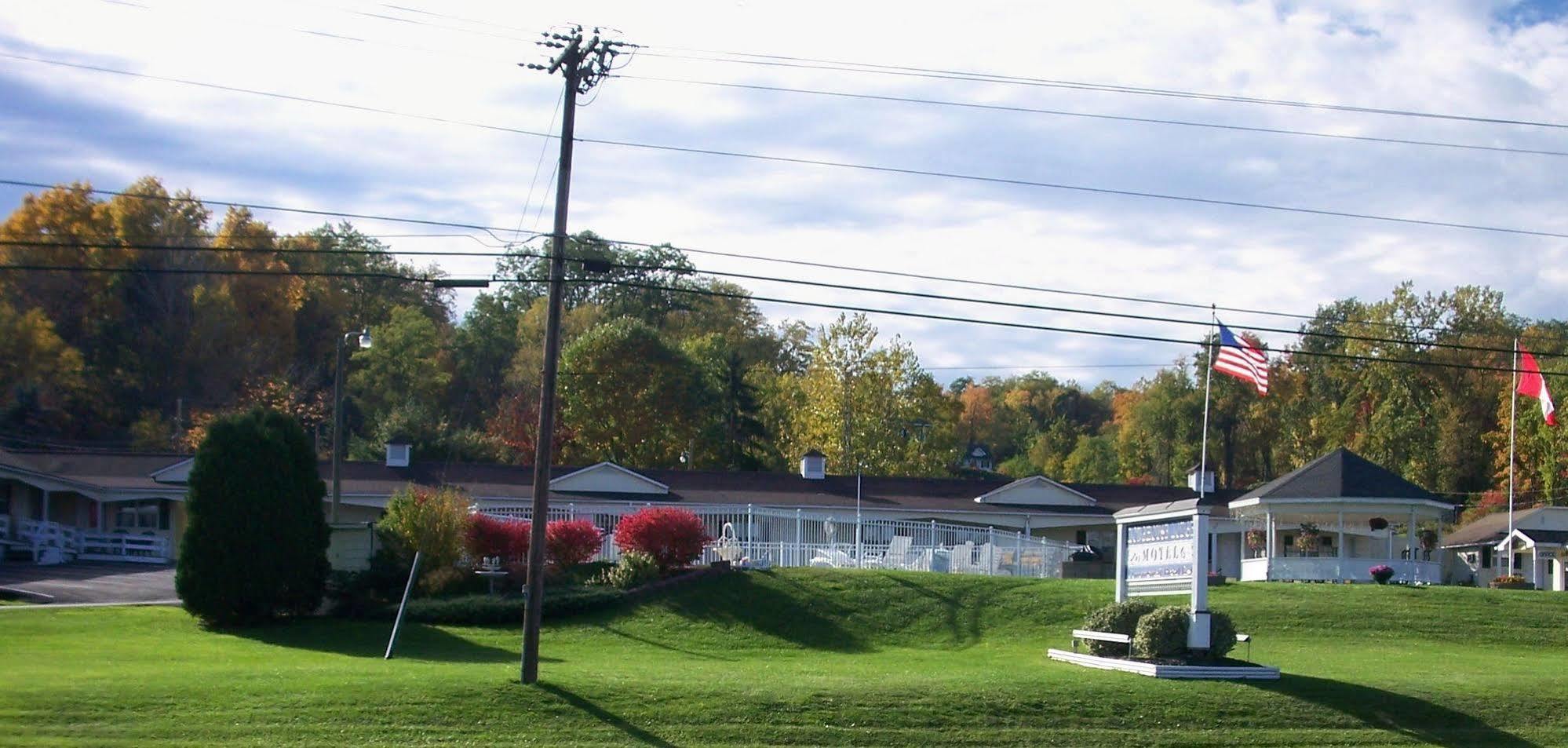 Longhouse Lodge Motel Watkins Glen Exterior foto